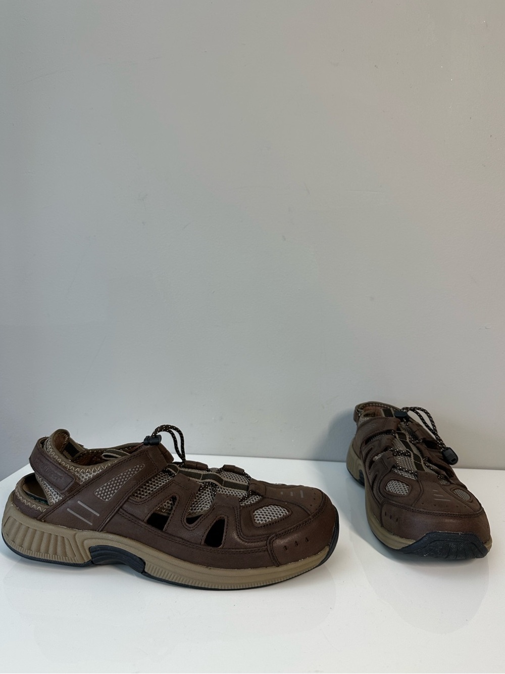 Orthofeet Alpine 593 Closed Toe Fisherman Sandals Size 11 4E Wide